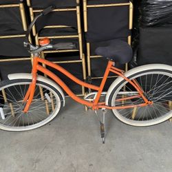 Women’s Beach Cruiser Bike