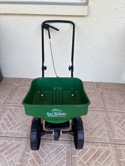 Scott’s lawn spreader fertilizer