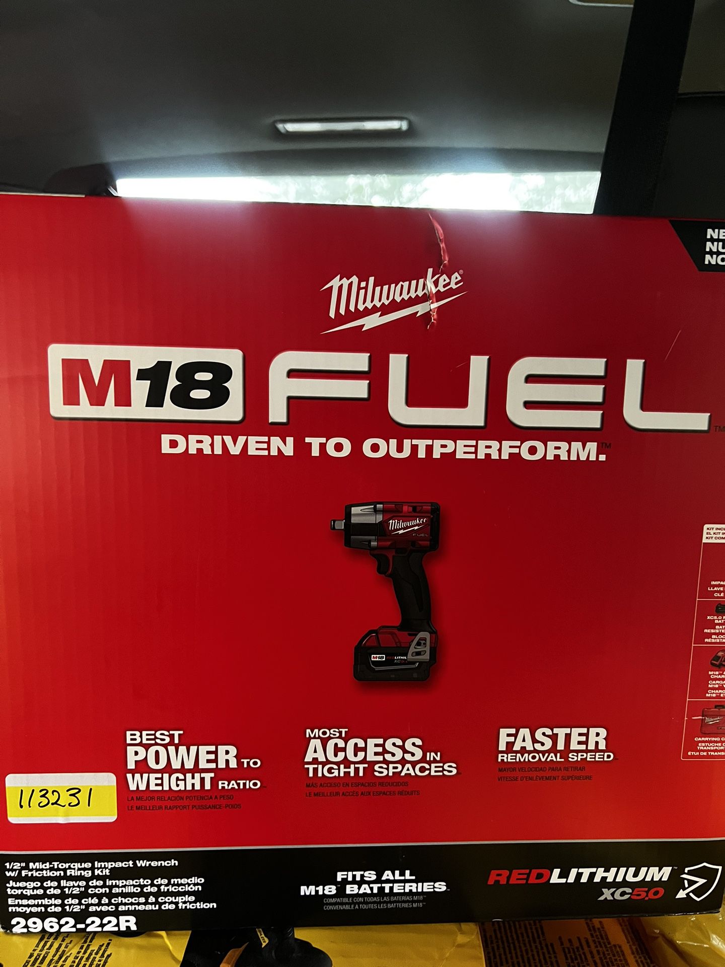 Milwaukee M18 FUEL 1/2in. Mid-Torque Impact Wrench
