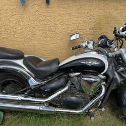 $2700 Suzuki Motorcycle 2009 VZ800