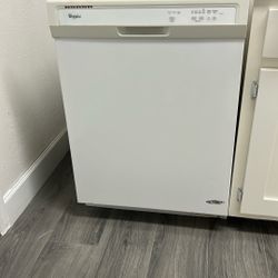 Whirlpool Dishwasher 