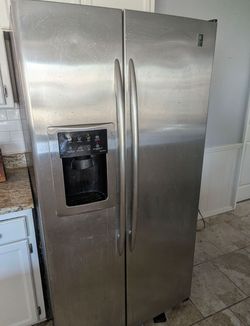 GE stainless refrigerator