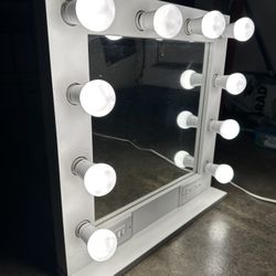 Vanity mirror