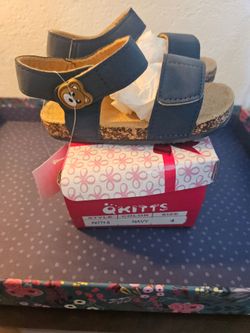 Navy blue toddler unisex sandals size 4