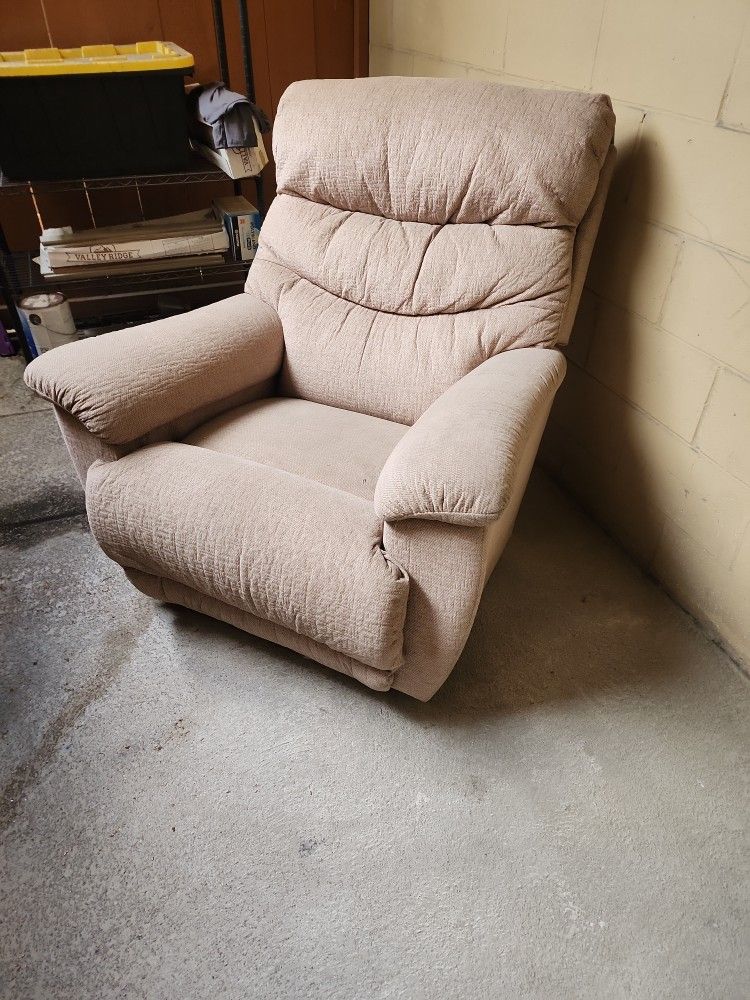Recliner Free North Park Area