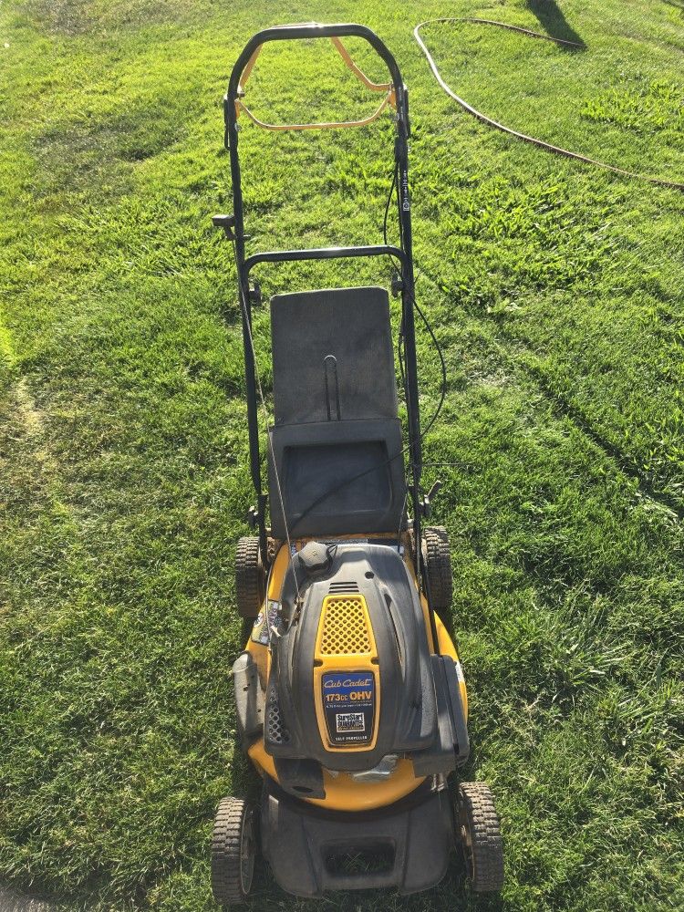 CUB CADET 6.75 HP SELF PROPELLED LAWN MOWER