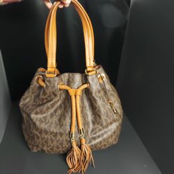  Michael Kors Jet Set Large Gathered Tote handbag 