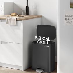 Trash Can, Garbage Can with Lid, 5.2-Gallon (20L) Step Trash Bin for Kitchen, Stainless Steel, Soft Close and Stays Open, Inner Bucket, Includes 15 Tr