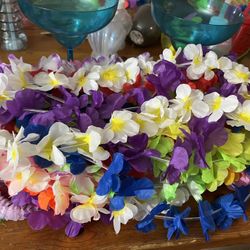 Decorations for a Hawaiian party or a Moana party