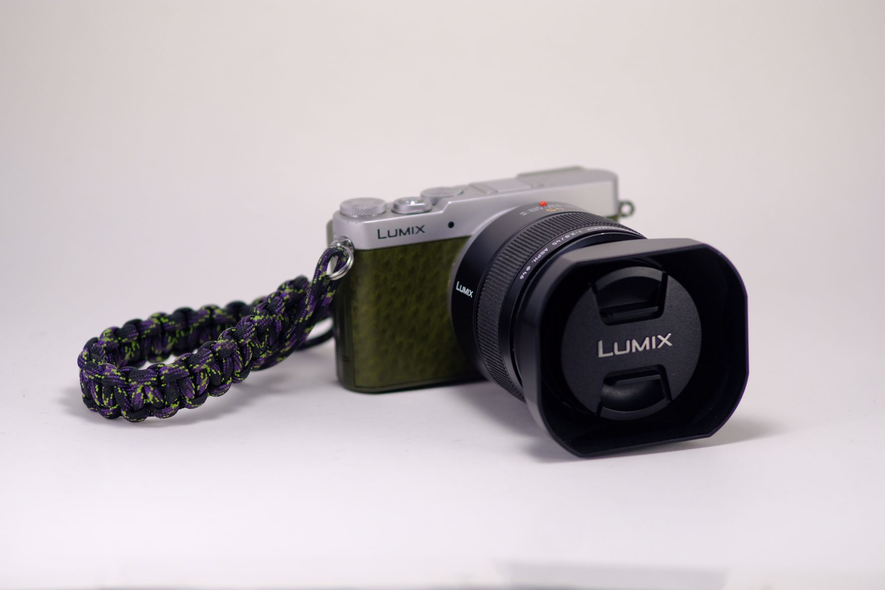 Lumix GM5 + Leica Elmarit 45mm Macro - the small macro setup!