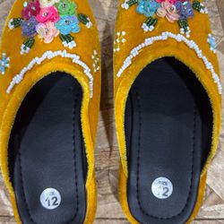 1 Pair Ethnic Chinese Vietnamese Kid Sandals Flat For Special Occasions 