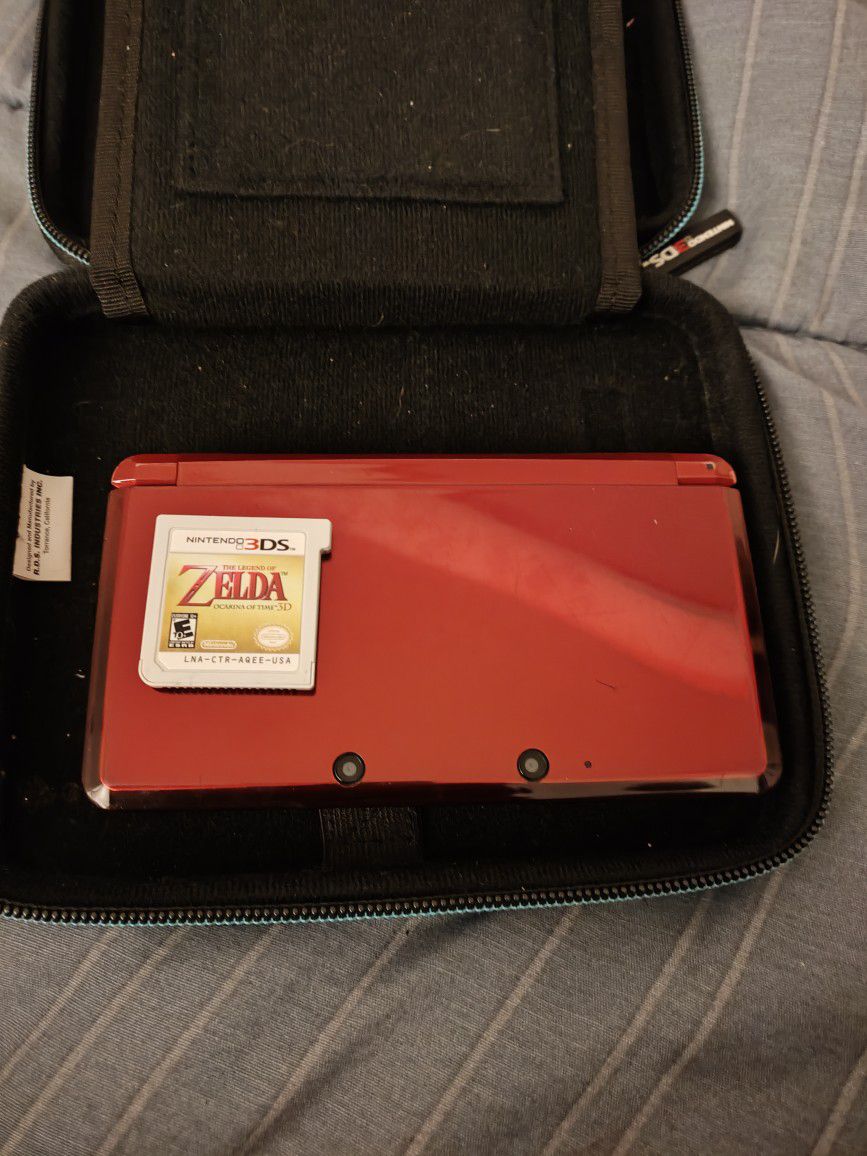 Red Nintendo 3DS w/ Case & Zelda (Read Desc)