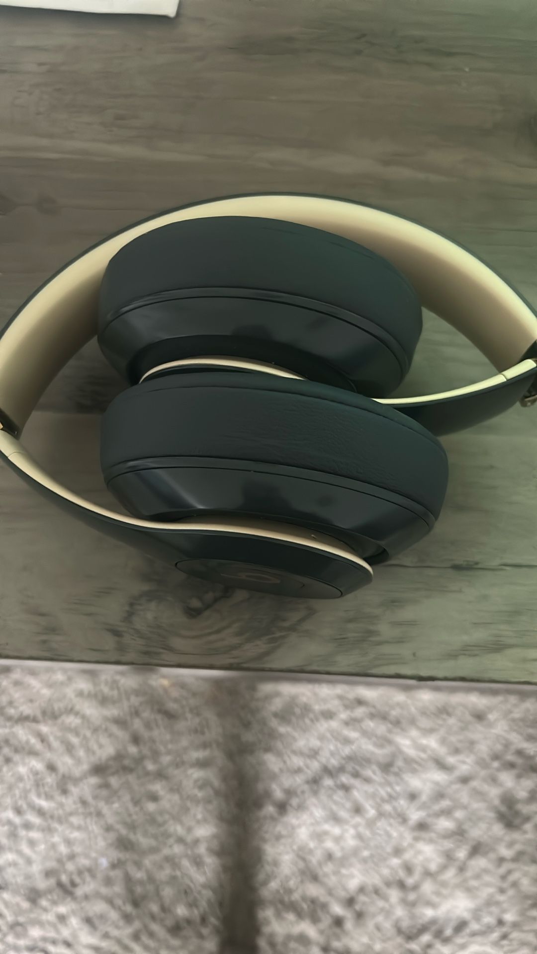 Beats/headphones Wireless Noise Cancellation