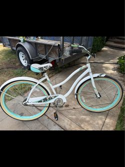 26’Huffy beach cruiser bike in good shape