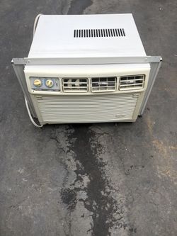 Very nice Whirlpool Air Conditioner