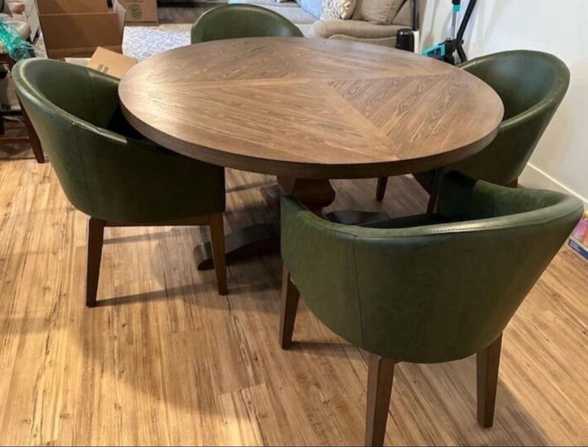 Bayside Wood Dining Set $350 Or Best Offer