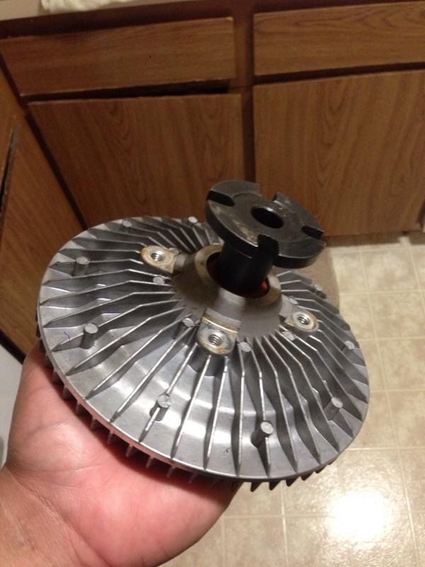 Fan clutch gmc Sonoma