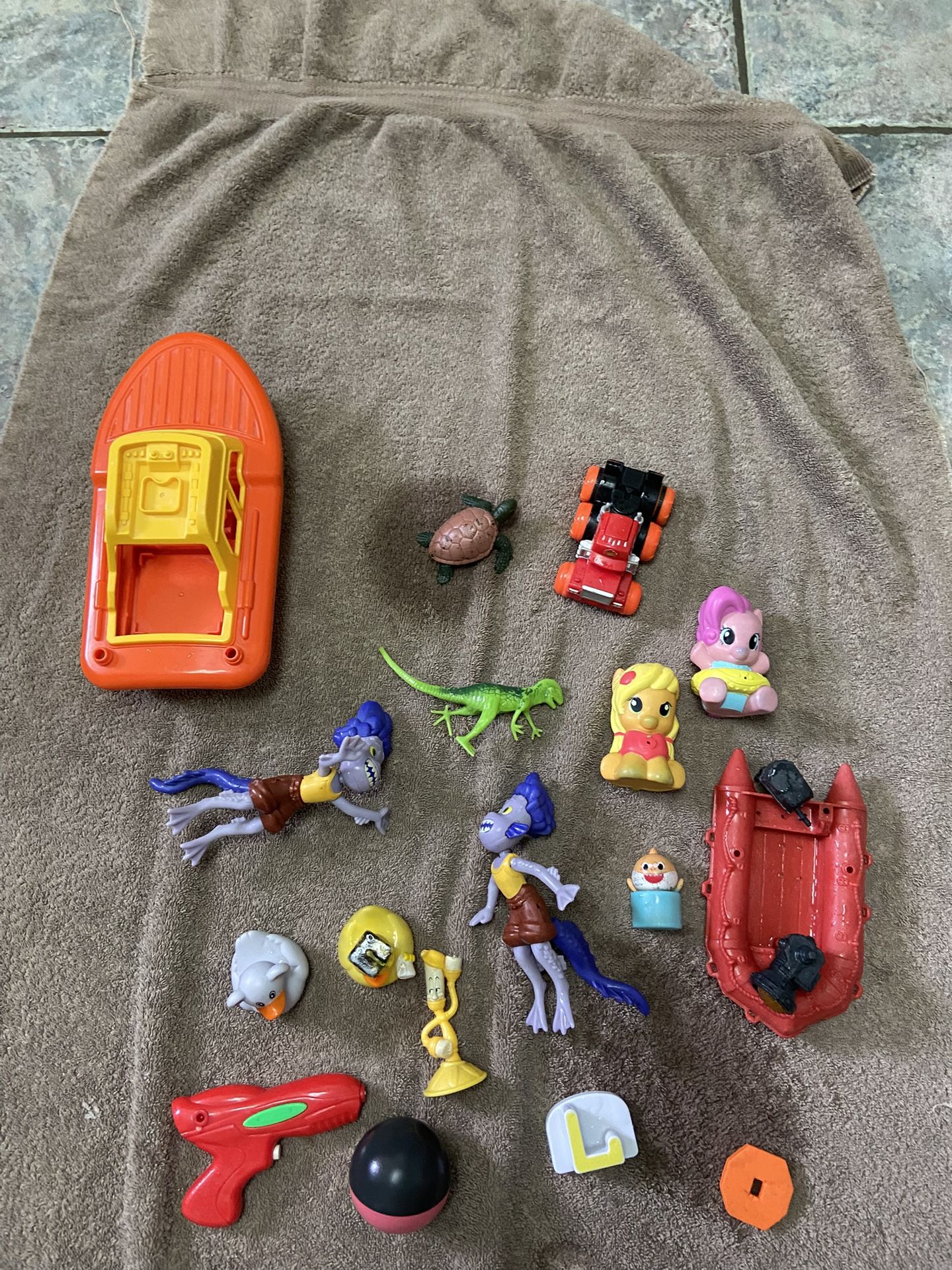 Free Used Plastic Bath Toys