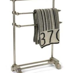 Lynette Towel / Rug Standing Bar 