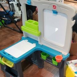KIDS PLAY TABLE