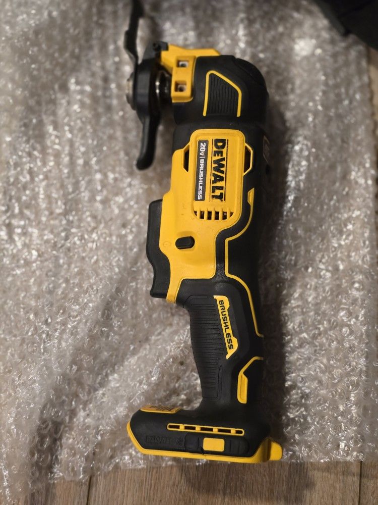 DeWalt 20V MAX XR Brushless Oscillating Multi-Tool (Bare Tool)