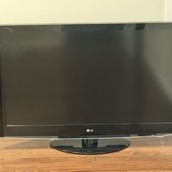 LG 47LH30 47″ 1080P TV