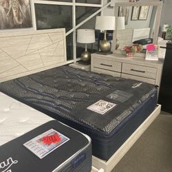 Bedroom Set! $799! Easy Financing! ✨🧡📦 