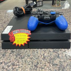 OG 500GB PS4 w/Controller