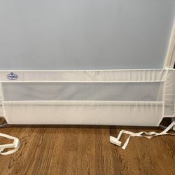 Regalo Swing Down 54-Inch Extra Long Bed Rail Guard
