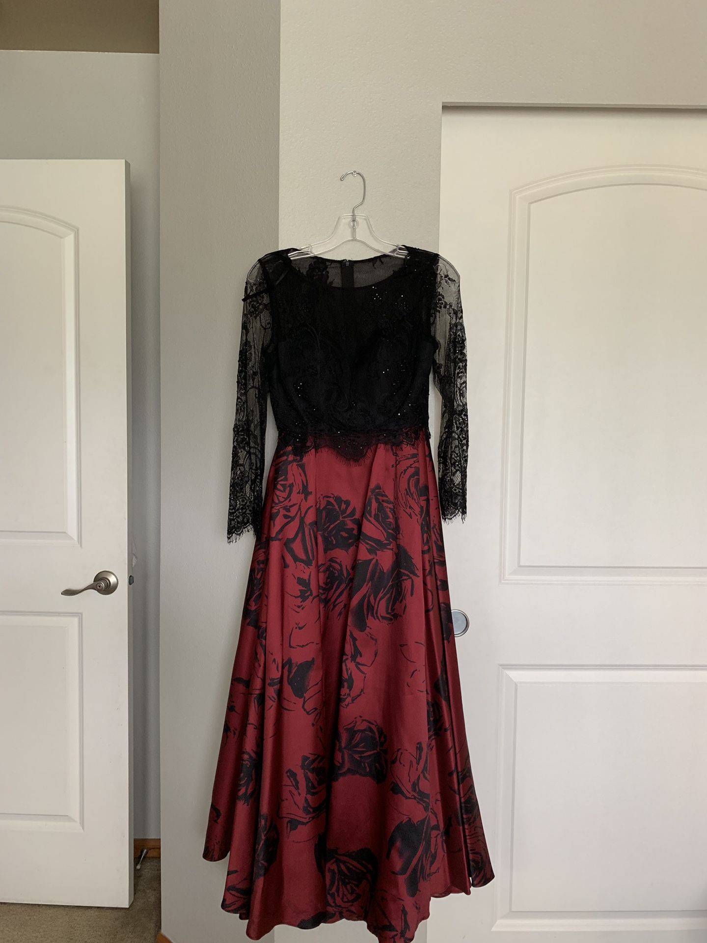 HOMECOMING/PROM DRESS