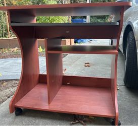 Computer table