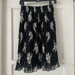 Women's Elastic Waist Pleated Midi Skirt Black & White Floral Zara
