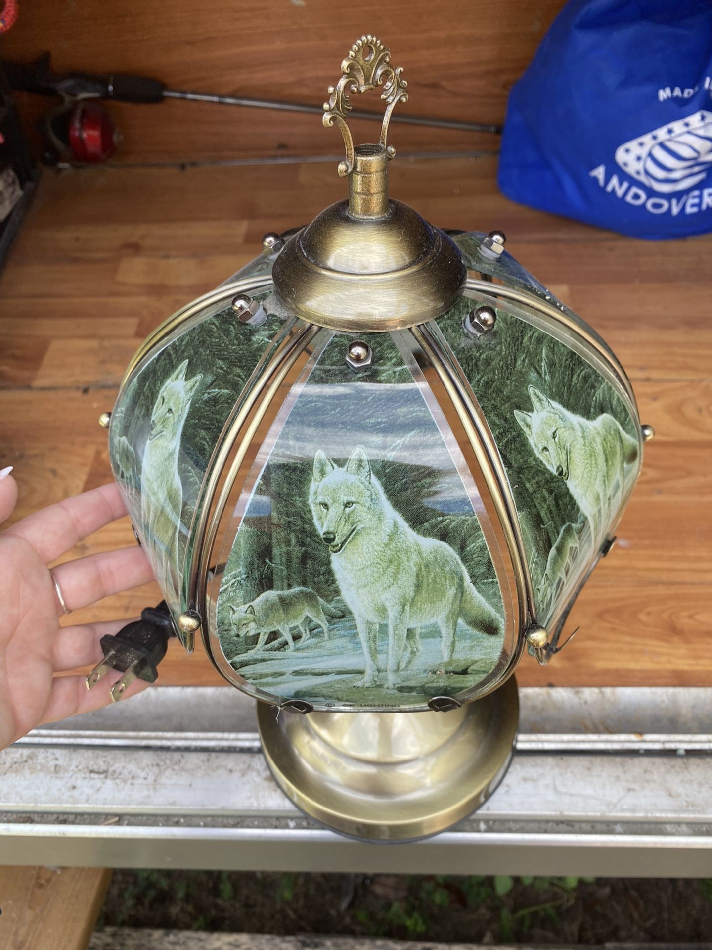 Wolf Tap Lamp
