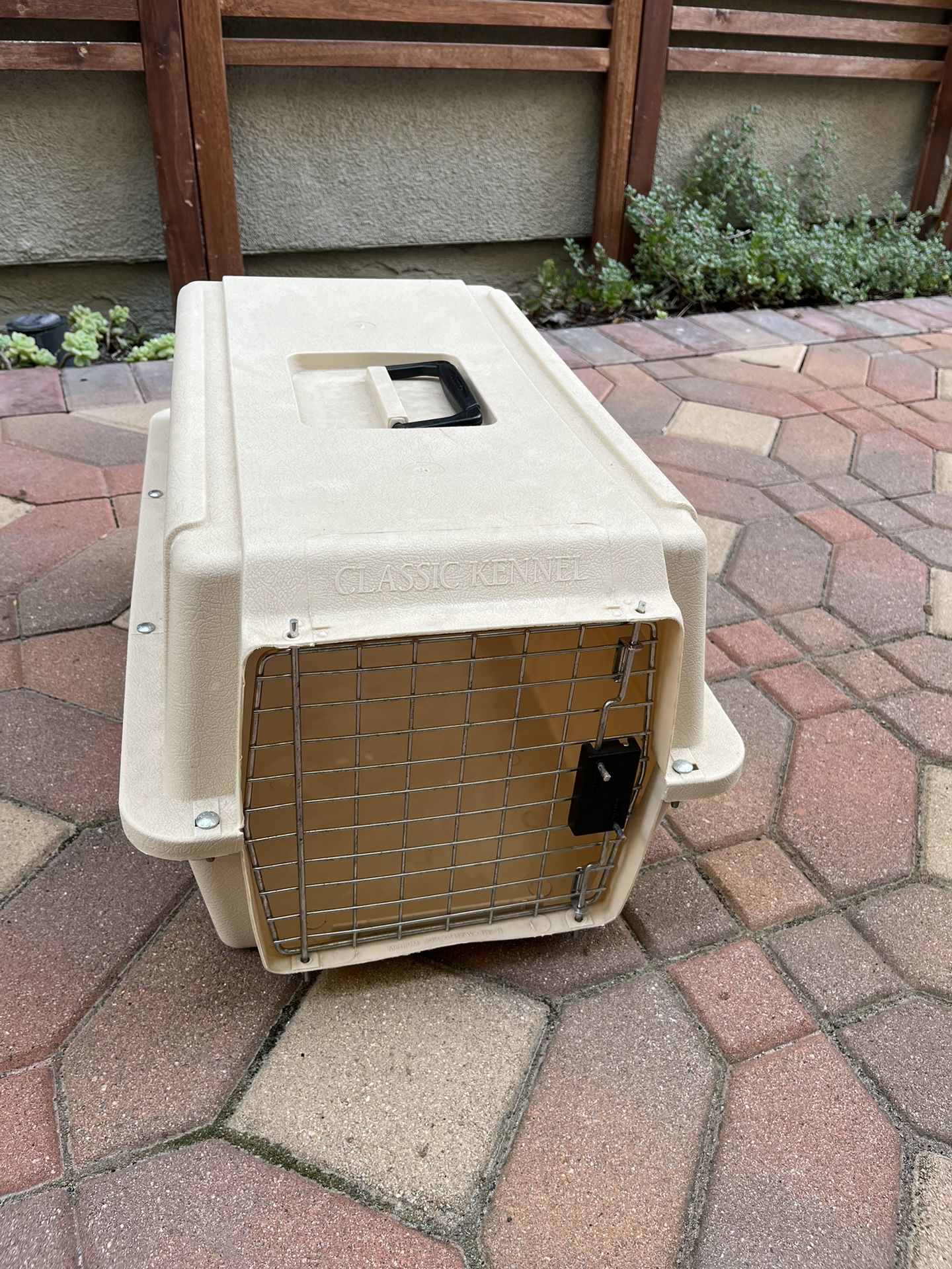 Portable Pet Kennel