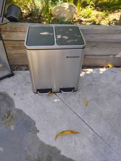 Trash can