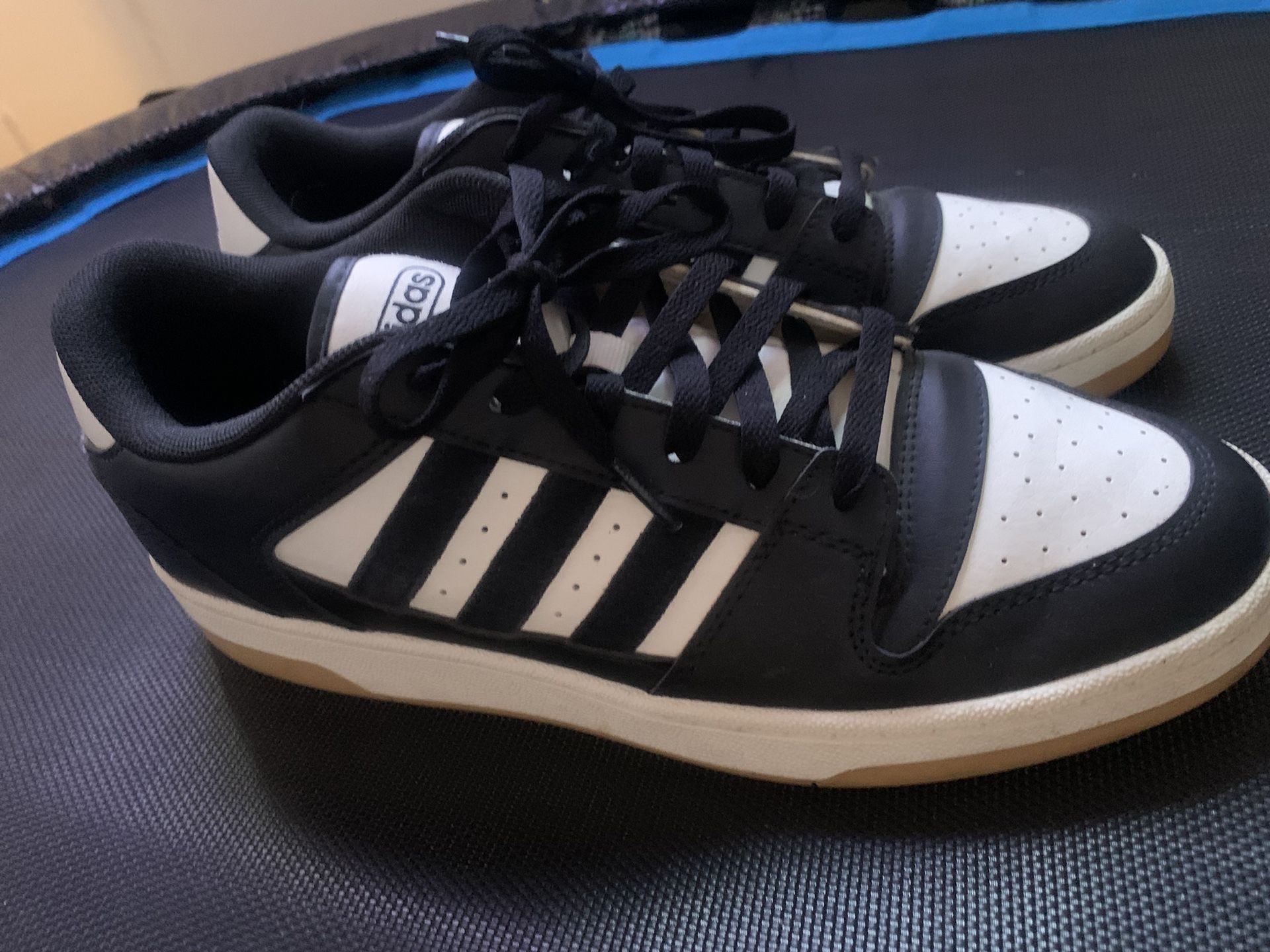 Adidas Size 10 Very Nice