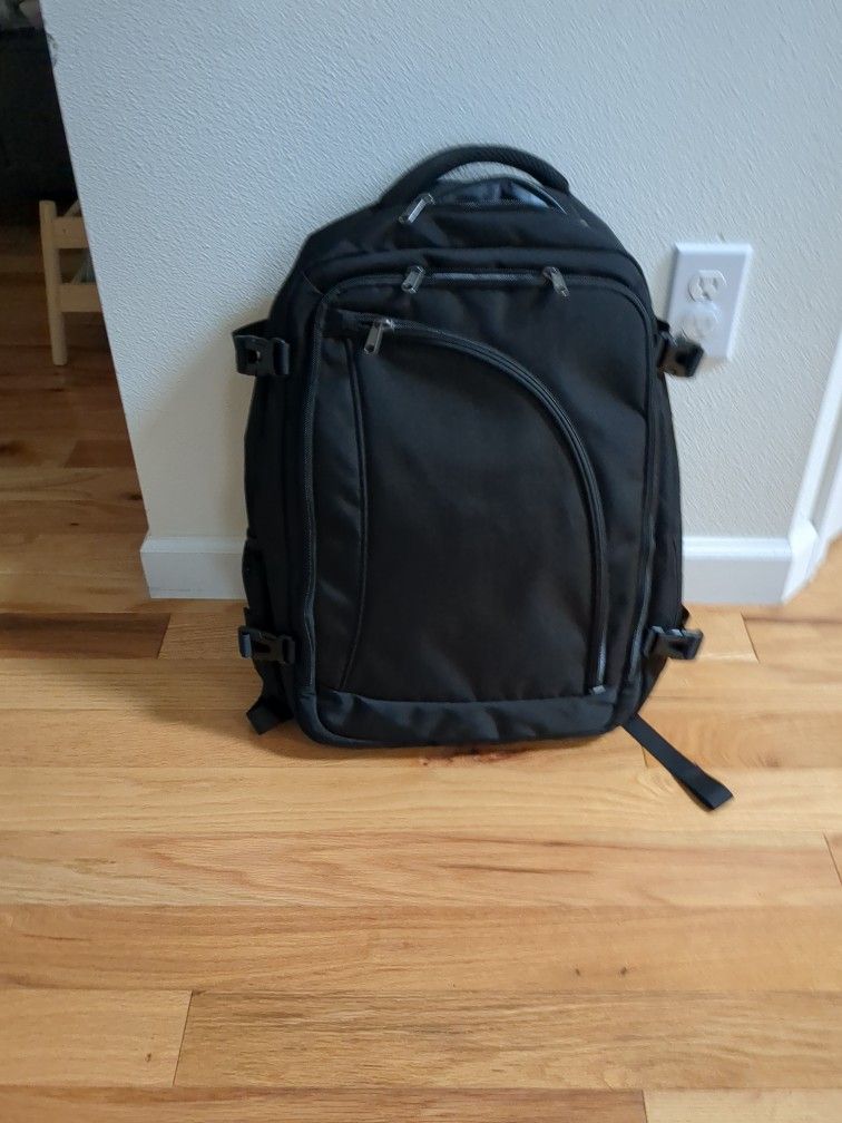 Travel Backpack With Laptop Compartment