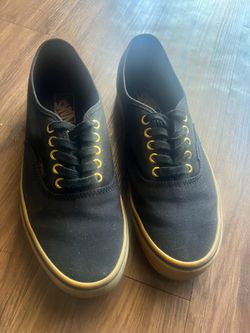 Vans Authentic Gum Shoe Women’s Size 11/ Men’s 9.5