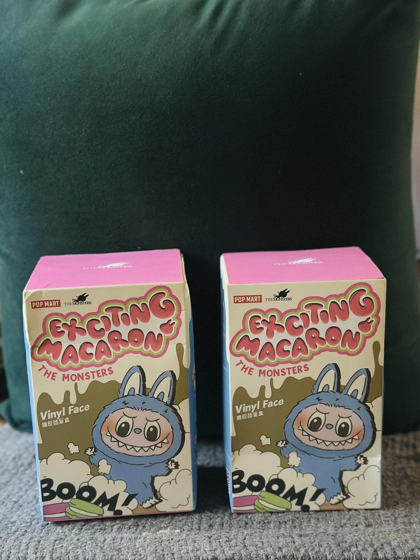 Pop Mart - Exciting Macaron Labubu.