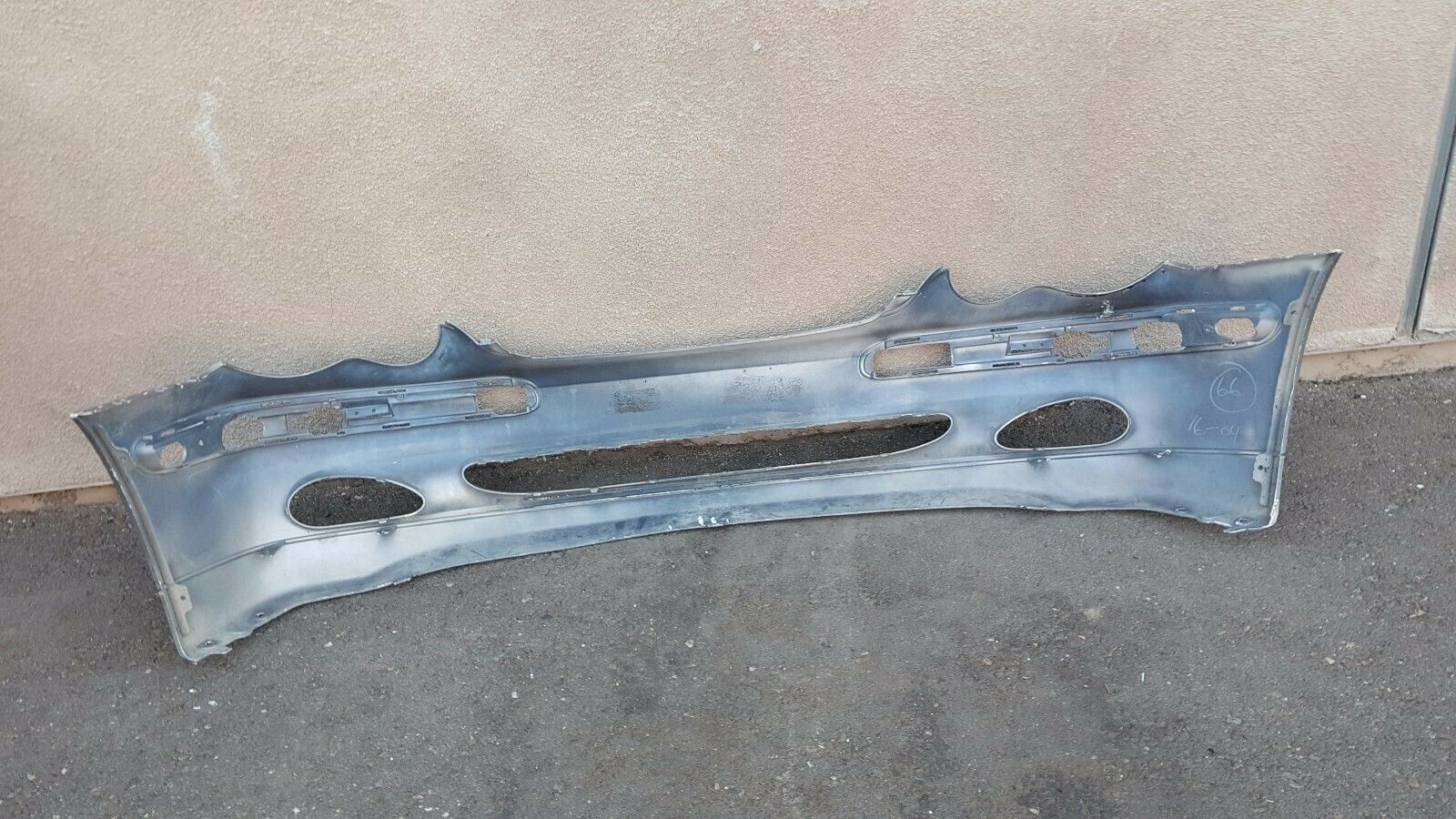 01 02 03 04 2001 2002 MERCEDES BENZ W203 C CLASS C230 C320 FRONT BUMPER COVER