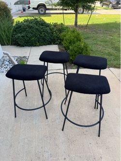 Beautiful barstools set of 4