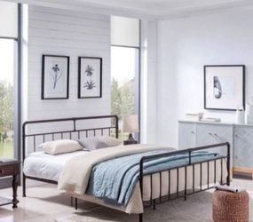 NEW Christopher Knight Home Sally King-Size Iron Bed Frame, Minimal, Industrial, Hammered Copper