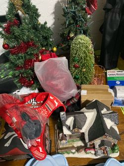 Christmas items $15
