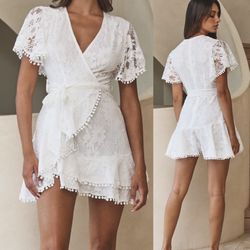 Saints + Secrets wrap lace embroidered white formal dress women Size Medium