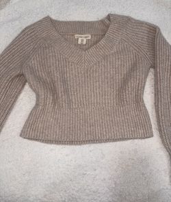 Knitted V-neck Top