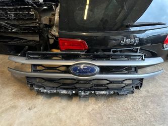 2022-2025 Ford Expedition front bumper grille assembly