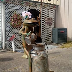 New 4ft Tall Frog Water Fountain High Quality Masterpiece Very Detailed 