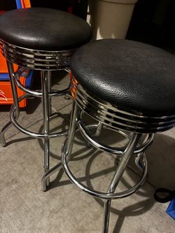 Set of 2 Chrome Swivel Bar Stools
