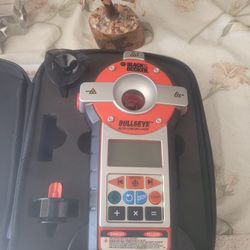 Bull's Eye Auto Leveling Laser/Stud Finder