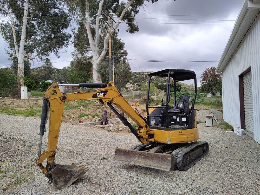 2014 Cat 303e Excavator